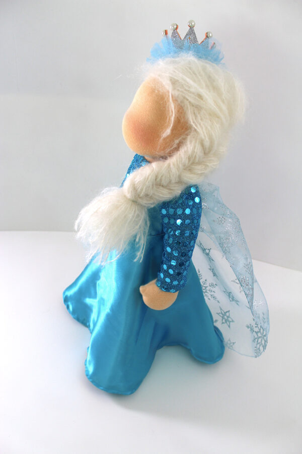 Von einer Eiskönigin Puppe - RosaMinze Puppenatelier 